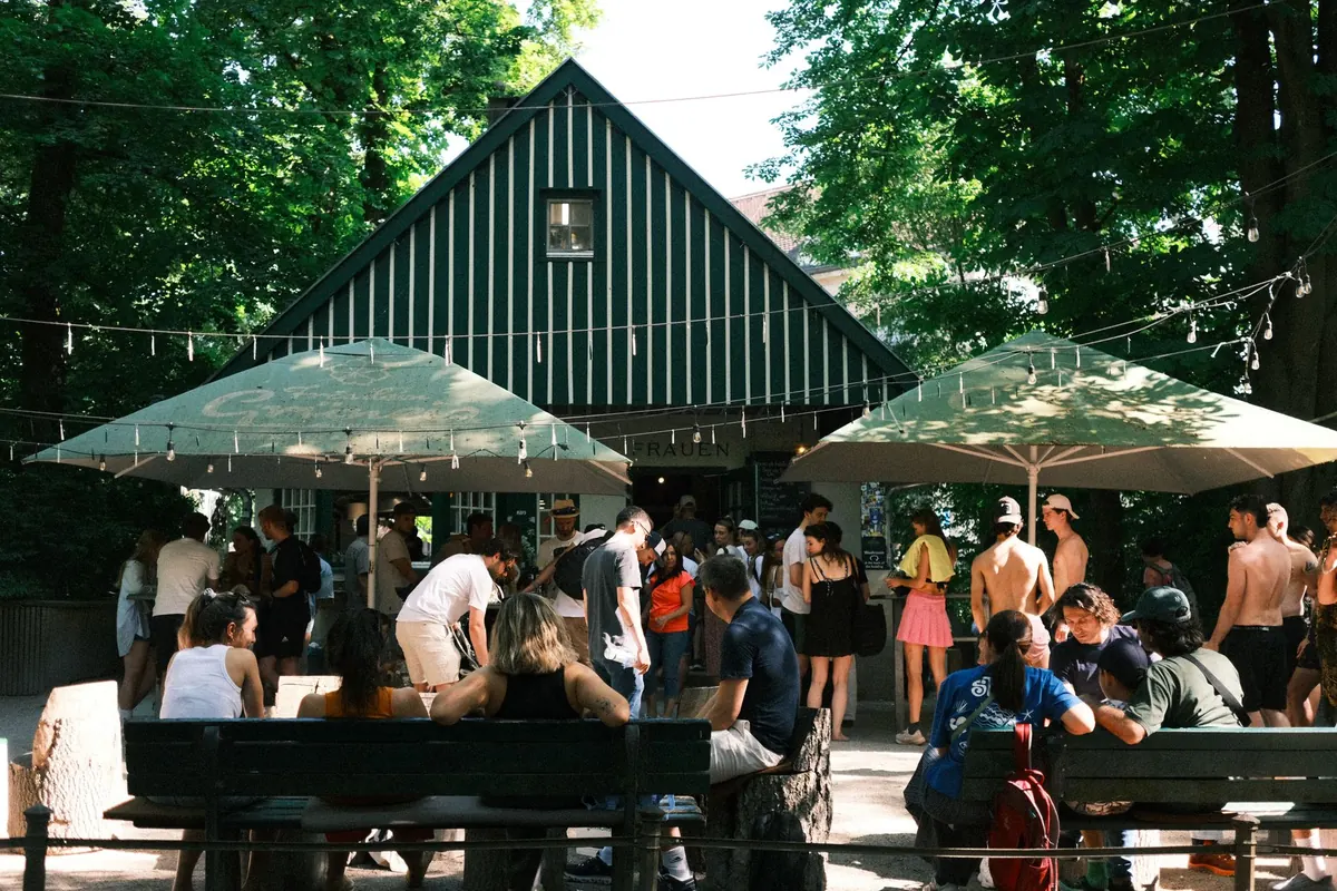 Seasonal Beer Delivery Guide: What to Order for Summer Beer Gardens and BBQs